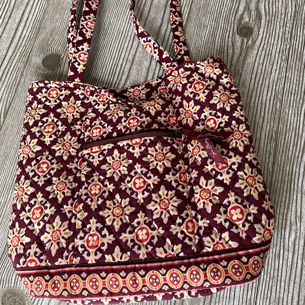 Vera Bradley maroon medallion tote